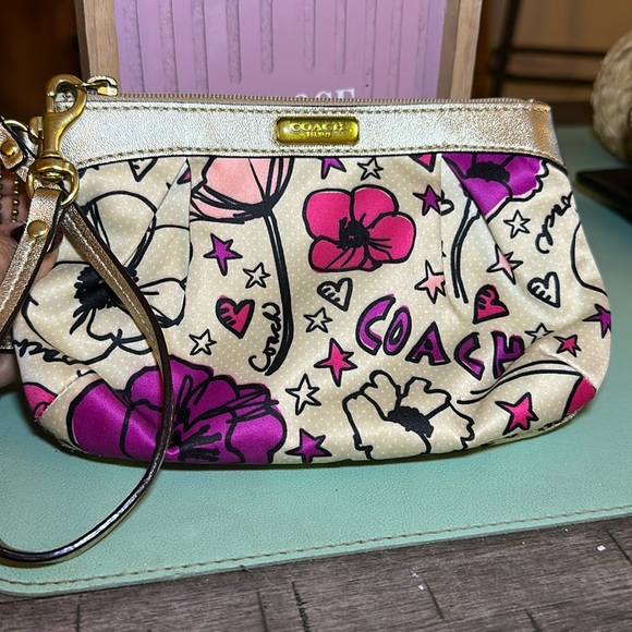 Coach Poppy Kyra Floral Print Satin Wristlet (EUC) - Picture 1 of 10